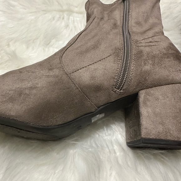 Unisa Natural fabric beige boots size 10 NWT - Picture 7 of 11